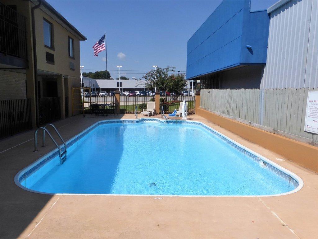 Red Roof Inn Muscle Shoals Buitenkant foto