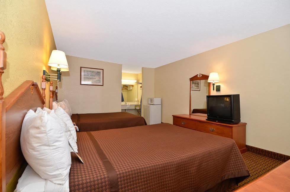 Red Roof Inn Muscle Shoals Buitenkant foto